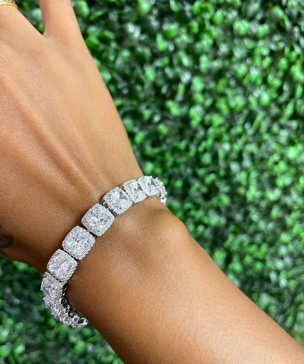 Royale Bracelet — heavyweight polished bracelet in gold or silver — CharmBox Royale bracelet