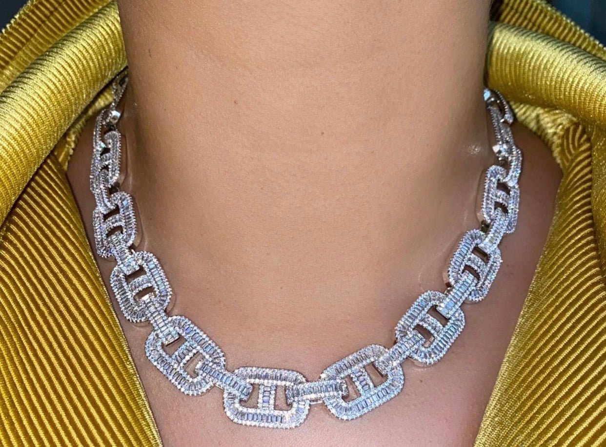 Diore Necklace – alternate angle