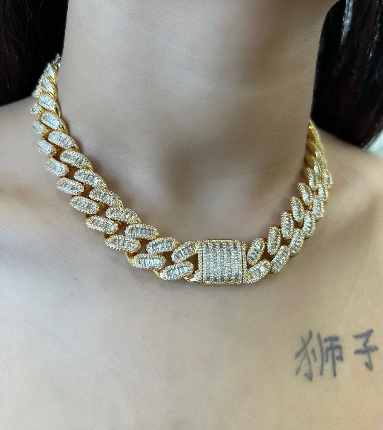 Boss Don Cuban – close-up detail