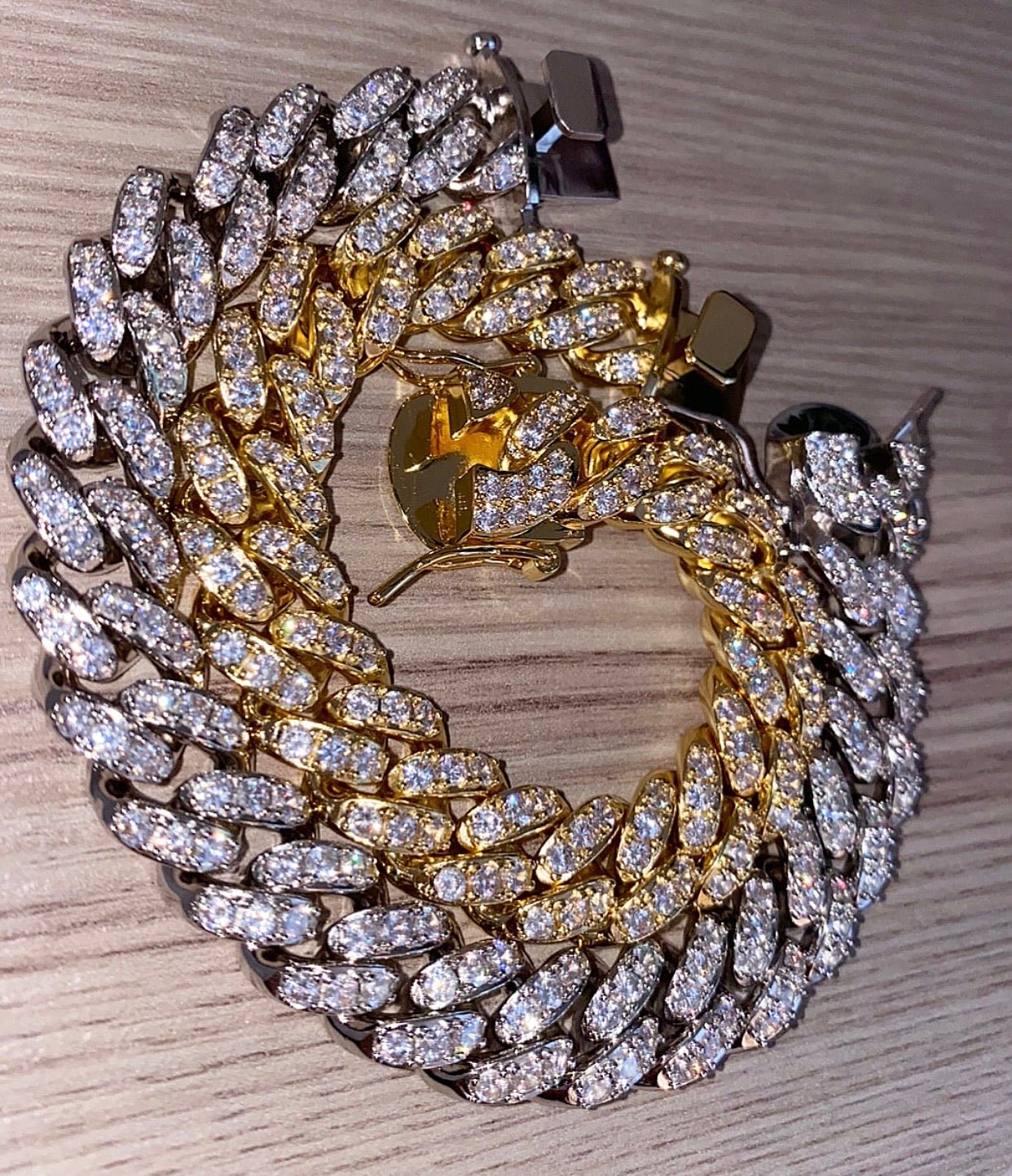 Cuban Glitz Bracelet – close-up detail