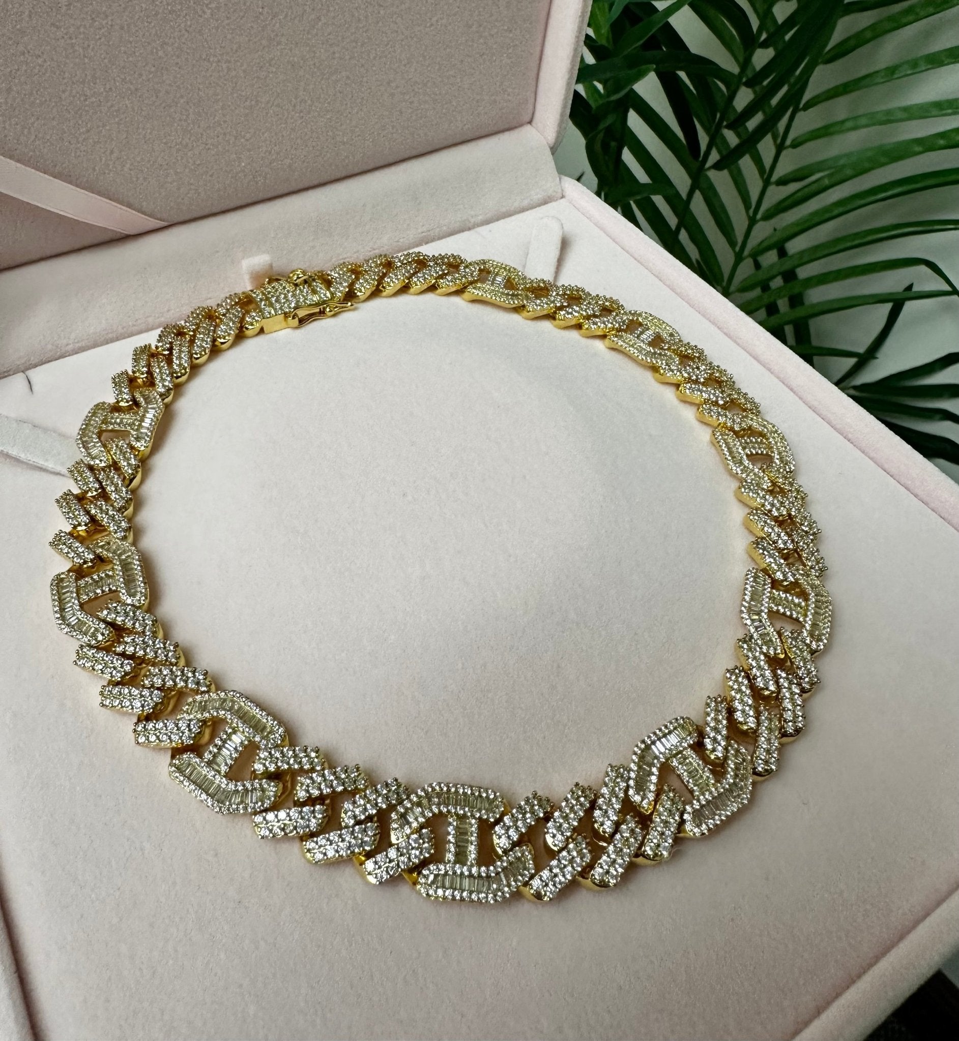 Diamante Cuban – close-up detail